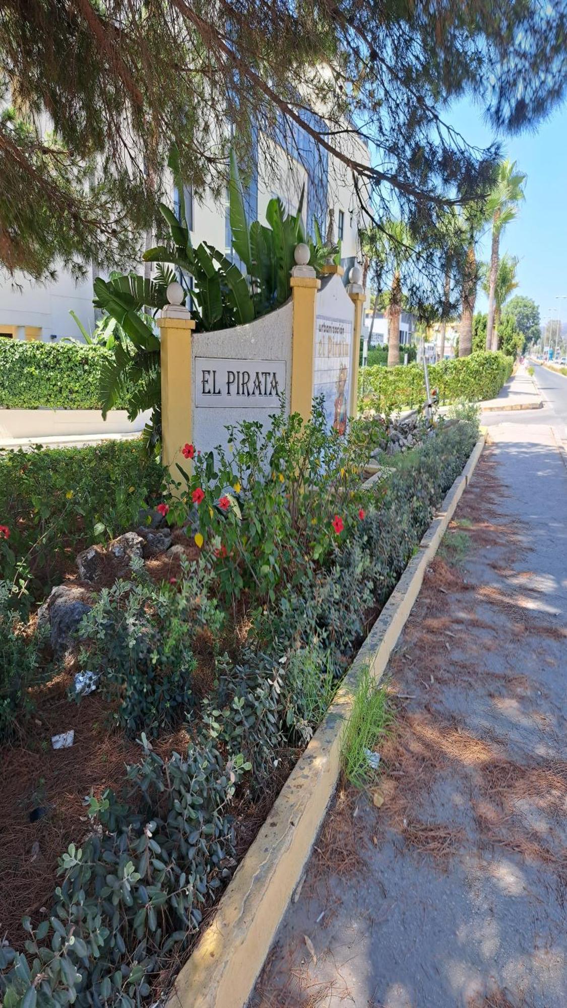 Hello Cosmo Lägenhet Estepona Exteriör bild