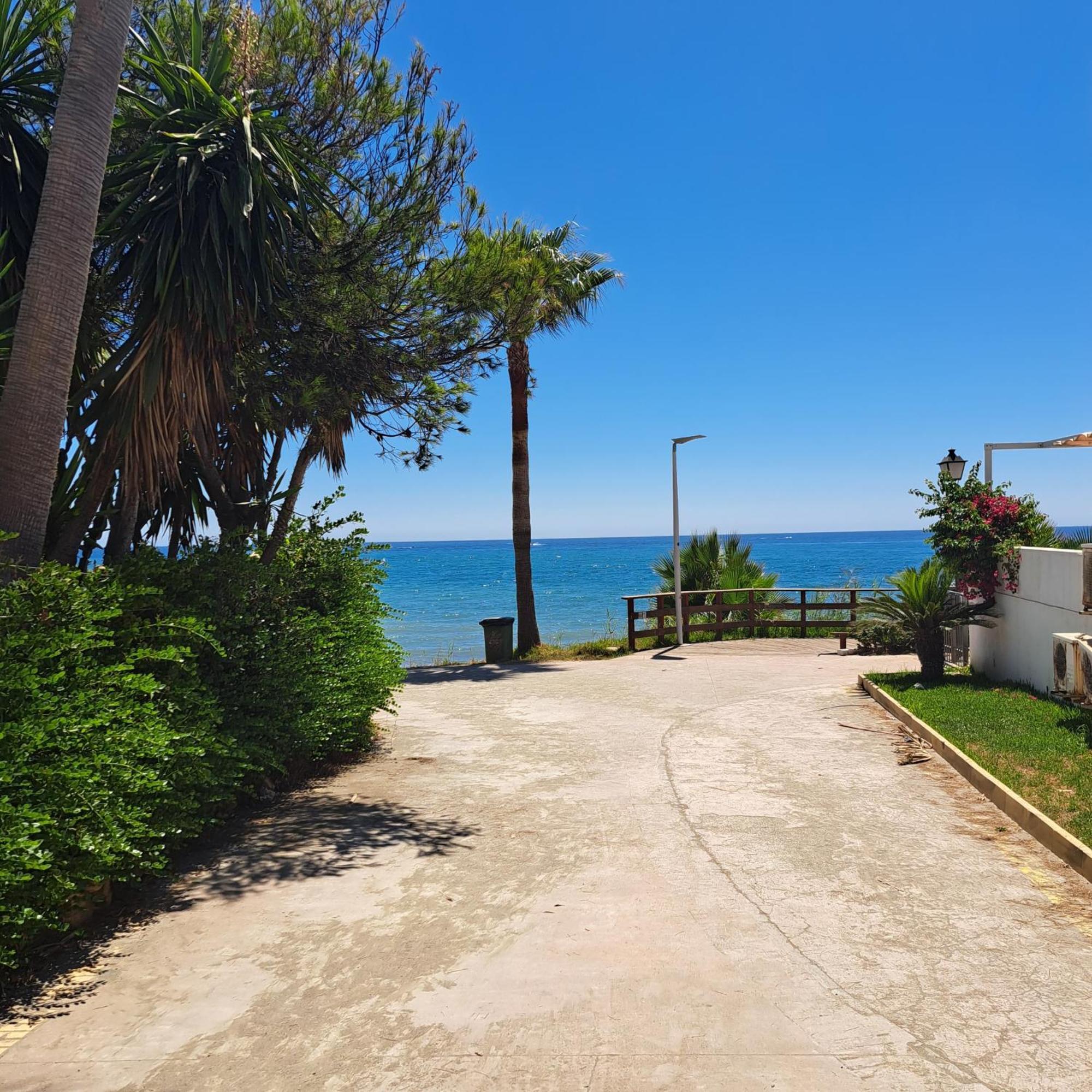 Hello Cosmo Lägenhet Estepona Exteriör bild