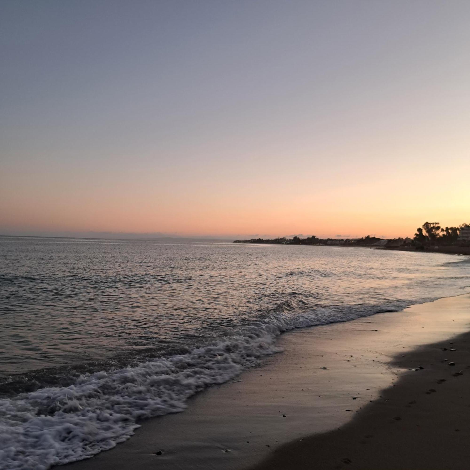 Hello Cosmo Lägenhet Estepona Exteriör bild